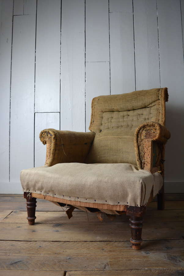 EARLY 20TH CENTURY ENGLISH ARM CHAIR