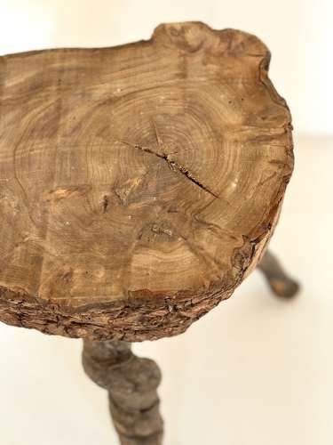 NAIVE TRIPOD STOOL WITH VINE LEGS