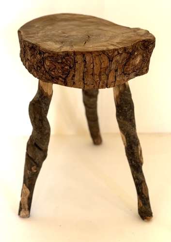 NAIVE TRIPOD STOOL WITH VINE LEGS