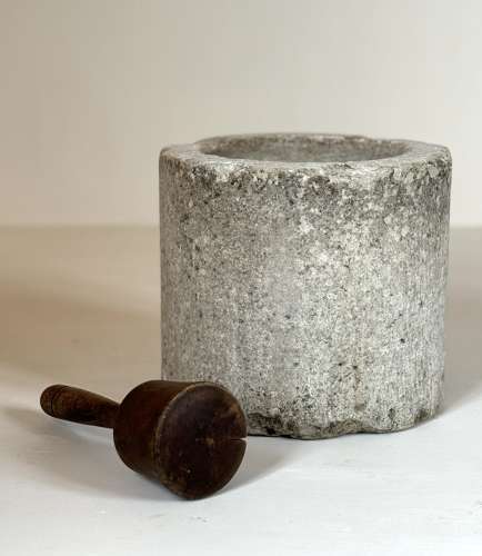 MARBLE MORTAR WITH PESTLE